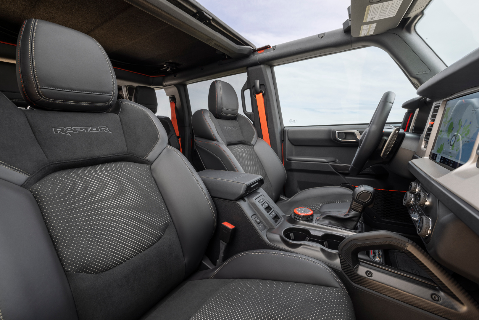 SMALL_2022 Ford Bronco Raptor_ Black Onyx_03